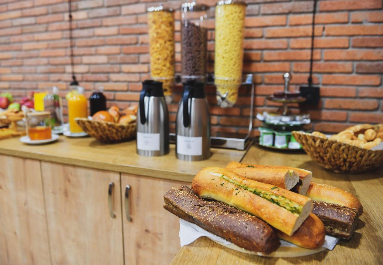 Address Boutique Hotel Tbilisi Esterno foto