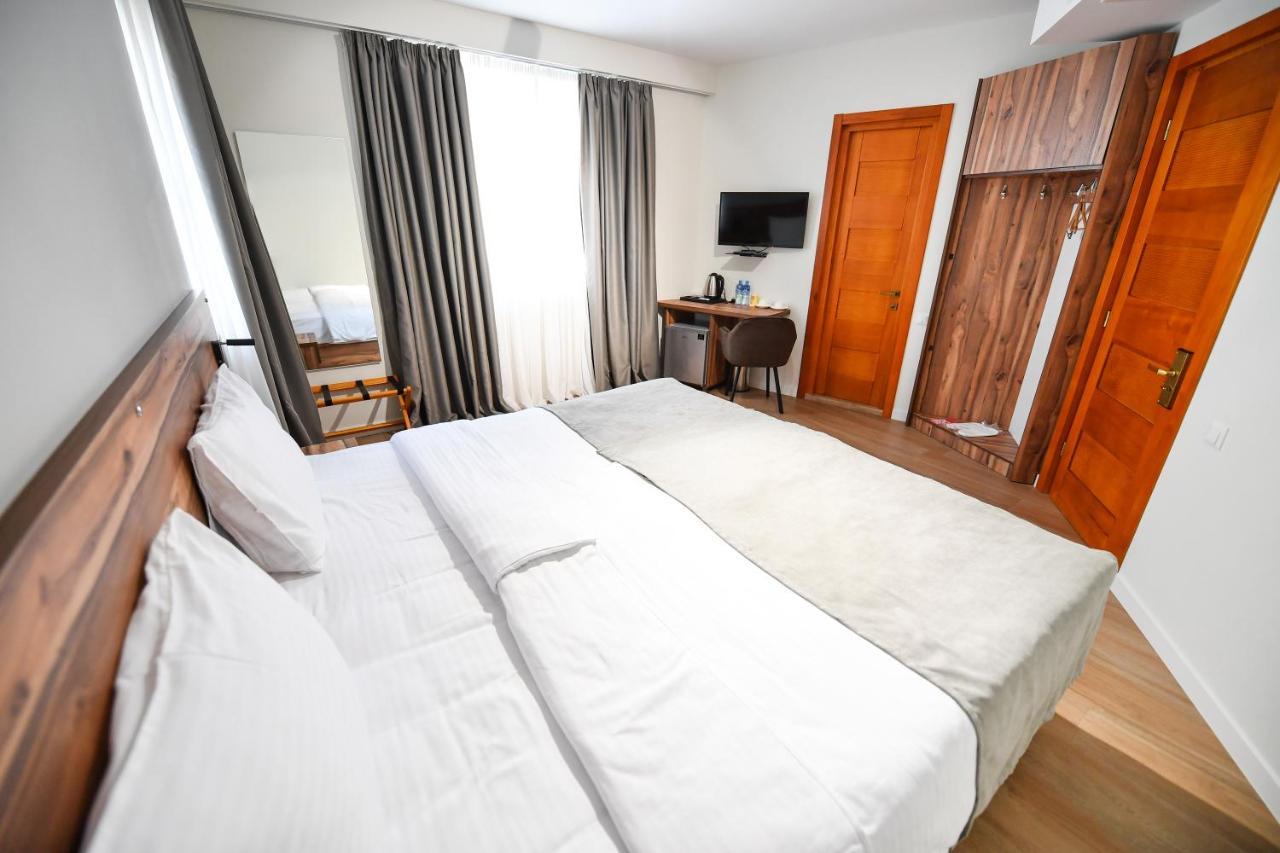 Address Boutique Hotel Tbilisi Esterno foto